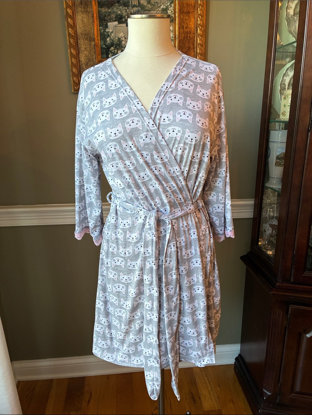 Rene Rofe Gray Cat-Print Robe with Pink Trim Size Medium